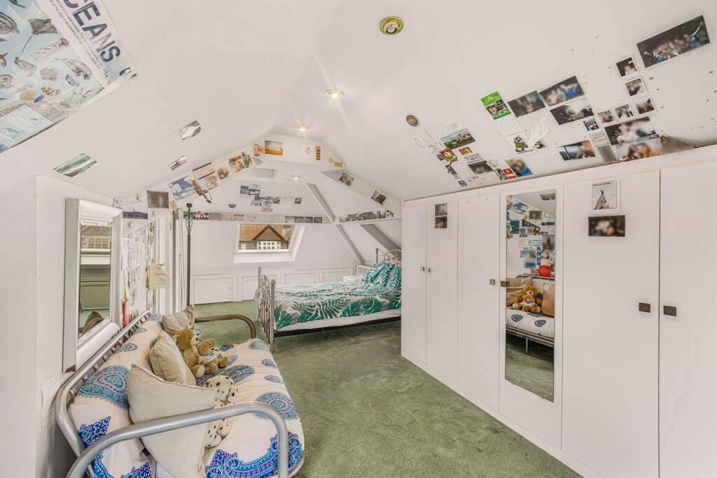 6 bedroom detached house for sale in Hale Road, Hale, WA15